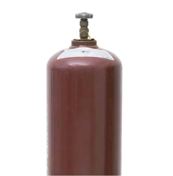 Silinder gas asetilena berwarna maroon yang dibekalkan Bann Edar di Kangar, Perlis